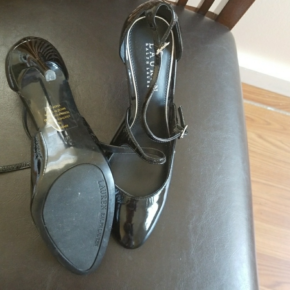 Heeled pump - Picture 2 of 2